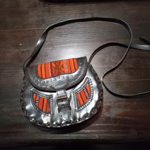 1970s Hand Tooled Leather Textile Shoulder Bag - Picture 3 of 5